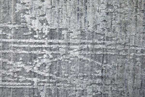 HomeRoots 3' Gray and Silver Abstract Hand-Woven Area Rug - Contemporary Elegance for Your Living Space 2' X 3' 566890