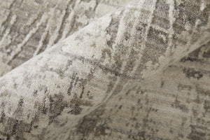 HomeRoots 3' Gray and Silver Abstract Hand-Woven Area Rug - Contemporary Elegance for Your Living Space 3' X 5' 566891
