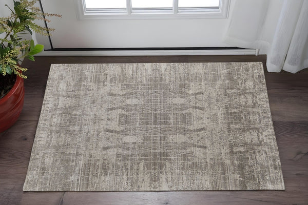 HomeRoots 3' Gray and Silver Abstract Hand-Woven Area Rug - Contemporary Elegance for Your Living Space 2' X 3' 566897