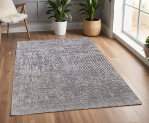 HomeRoots 3' Gray and Silver Abstract Hand-Woven Area Rug - Artisanal Craftsmanship for Modern Spaces 4' X 6' 566906