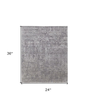 HomeRoots 3' Gray and Silver Abstract Hand-Woven Area Rug - Artisanal Craftsmanship for Modern Spaces 2' X 3' 566912