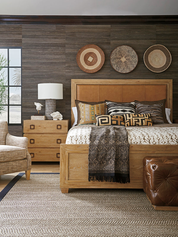 Lexington Tommy Bahama Home Antilles Upholstered Panel Bed - Stylish Global Transitional Design With Leather Headboard & Nailhead Trim Newcastle  566-144c
