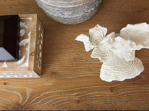 Lexington Tommy Bahama Home Hanbury Nightstand: Global Transitional Design With Knotty Oak, Bronze Accents, And Sophisticated Storage Newcastle  566-621