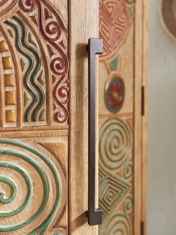 Lexington Tommy Bahama Home Cameroon Bar Cabinet: Global Transitional Design With Hand-painted Doors, Dimmable Lighting & More Newcastle  566-961c