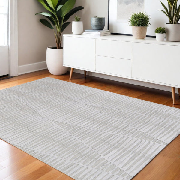 HomeRoots 4' Hand Woven Ivory and Tan Geometric Area Rug - Bohemian Charm for Warm, Inviting Spaces 4' X 6' 567000