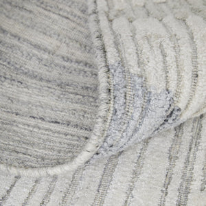 HomeRoots 4' Hand-Woven Ivory and Blue Geometric Area Rug – Timeless Style for Any Room Decor, Unique Design 2' X 3' 567013
