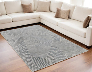 HomeRoots 5' Hand Woven Area Rug in Green and Ivory - Unique Abstract Design for Modern Home Elegance 5' X 8' 567021