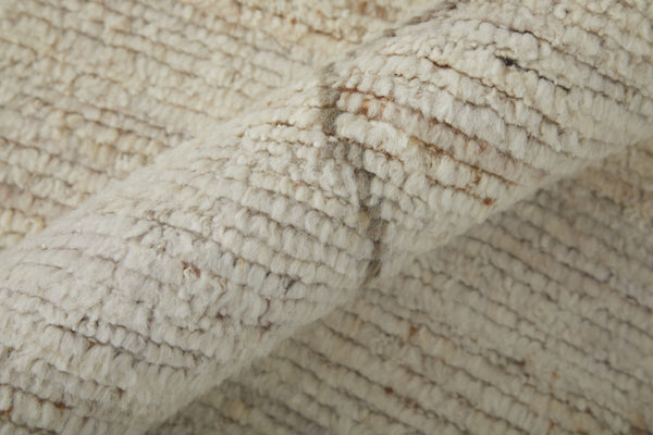HomeRoots 8' X 10' Hand-Knotted Moroccan Wool Area Rug in Ivory & Tan - Luxurious, Durable, and Unique Decor 567290