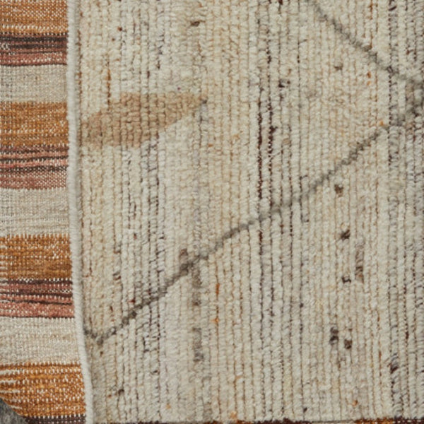 HomeRoots 8' X 10' Hand-Knotted Moroccan Wool Area Rug in Ivory & Tan - Luxurious, Durable, and Unique Decor 567290