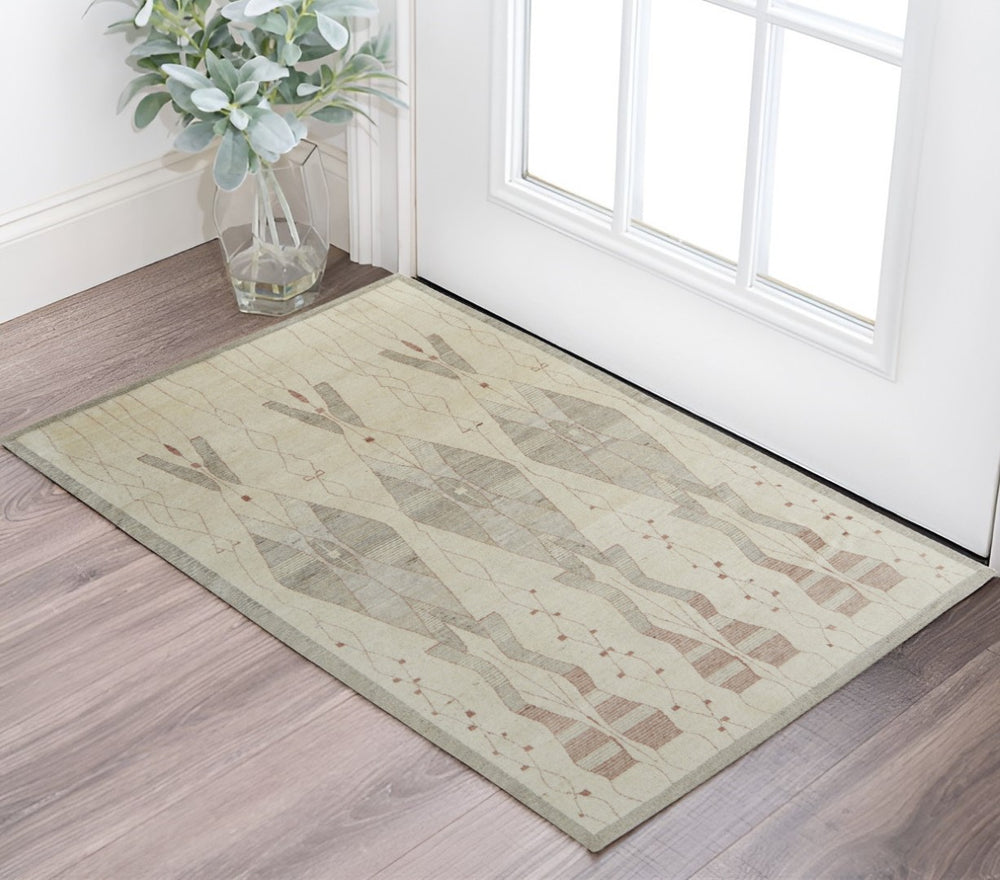 HomeRoots 6' Gray and Red Wool Geometric Hand-Knotted Area Rug for Contemporary Style and Comfort 2' X 3' 567307