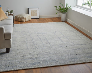 HomeRoots 4' Gray and Ivory Abstract Hand-Woven Area Rug - Soft Wool Blend for Modern, Scandinavian Style 4' X 6' 567487