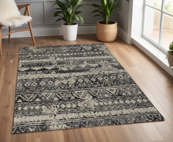 Homeroots 4' X 6' Ivory Gray And Black Wool Geometric Hand Knotted Area Rug Ivory Wool 567529