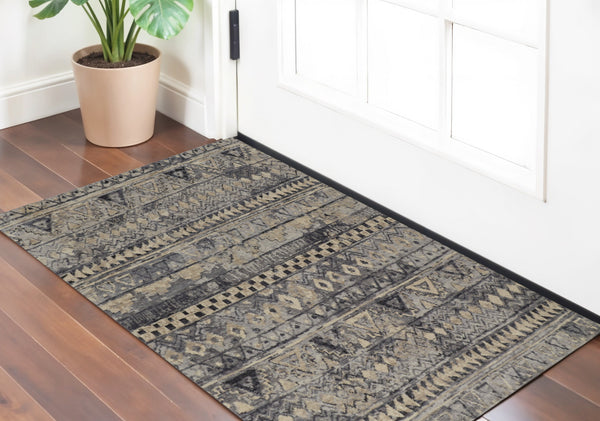 Homeroots 2' X 3' Taupe Gray And Tan Wool Geometric Hand Knotted Area Rug Taupe Wool 567535