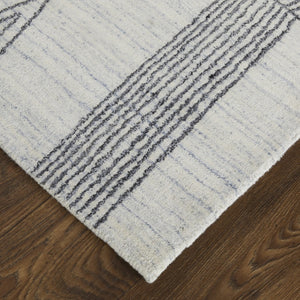 HomeRoots 4' Hand Woven Black and Ivory Abstract Area Rug – Modern Elegance for Cozy Spaces and High Traffic Areas 5' X 8' 567852