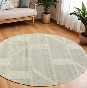 HomeRoots 4' Hand-Woven Wool Area Rug – Elegant Tan and Ivory Geometric Design for Cozy Living Spaces 9' Round 567905