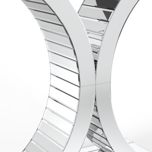 Homeroots 39" Silver Mirrored Glass Pedestal Console Table - Chic Entryway Accent For Any Room's Elegance!   568865