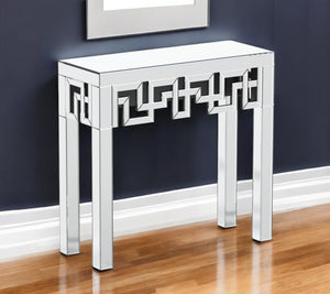 Homeroots 31" Silver Mirrored Glass Console Table With Geometric Design - Stylish Storage & Display Solution   568867