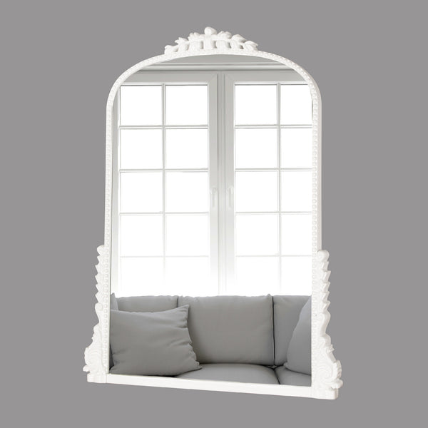 Homeroots 32" White Arch Baroque Framed Accent Mirror  Mirror 569261