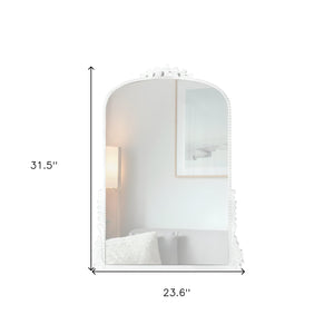 Homeroots 32" White Arch Baroque Framed Accent Mirror  Mirror 569261
