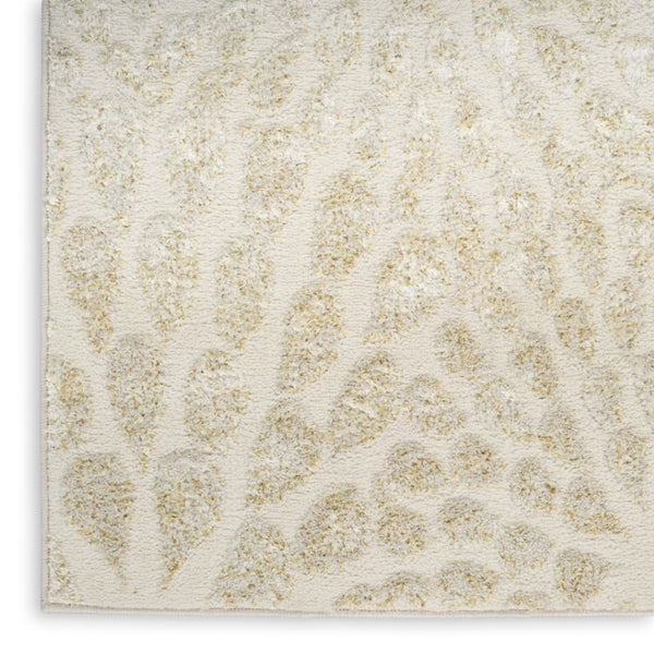 HomeRoots 5' Ivory Abstract Area Rug - Modern Elegance for Living Rooms, Bedrooms & High-Traffic Areas 5' X 7' 569637