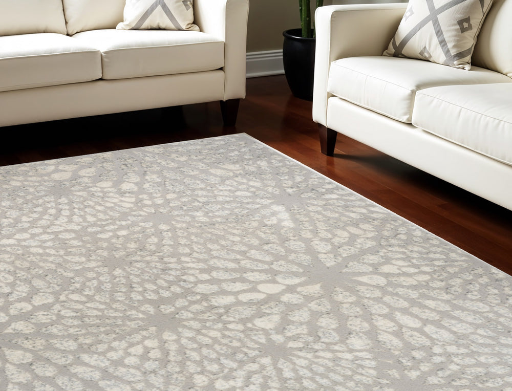 Homeroots 8' X 10' Gray Abstract Area Rug  Polyester 569640