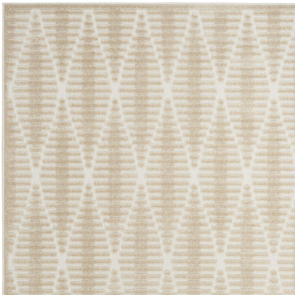 Homeroots 5' X 7' Beige Geometric Area Rug  Polypropylene 569740
