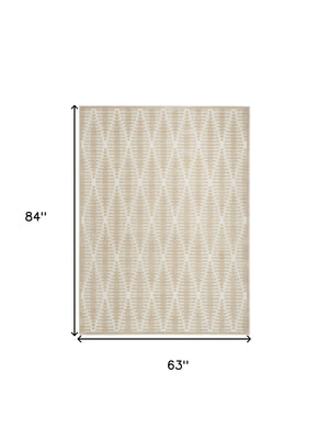 Homeroots 5' X 7' Beige Geometric Area Rug  Polypropylene 569740