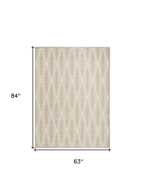 Homeroots 5' X 7' Beige Geometric Area Rug  Polypropylene 569740
