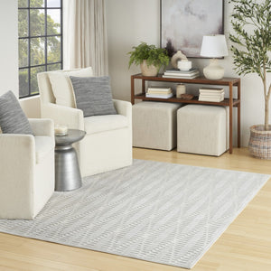 HomeRoots 7' Gray Geometric Area Rug - Modern Style, Durable Design & Perfect for Any Room in Your Home 7' X 9' 569745