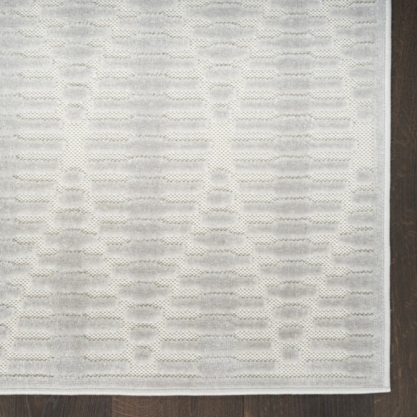 HomeRoots 7' Gray Geometric Area Rug - Modern Style, Durable Design & Perfect for Any Room in Your Home 7' X 9' 569745