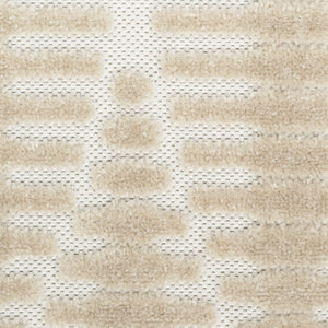 HomeRoots 8' Modern Beige Geometric Area Rug - Stylish, Durable, and Easy-to-Maintain for Any Room Decor 8' X 10' 569746