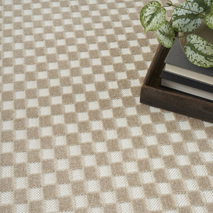 HomeRoots 8' Modern Beige Geometric Area Rug - Stylish, Durable, and Easy-Care for Your Living Space Decor 8' X 10' 569747