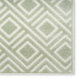 Homeroots 8' X 10' Green Geometric Area Rug  Polypropylene 569758