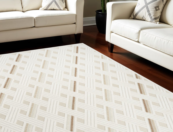 Homeroots 8' X 10' Ivory Geometric Area Rug  Polypropylene 569763
