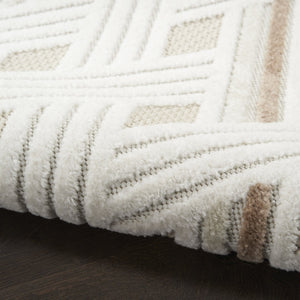 HomeRoots 8' Elegant Ivory Geometric Area Rug - Modern Design for Living Rooms, Bedrooms & Dining Spaces 8' X 10' 569763