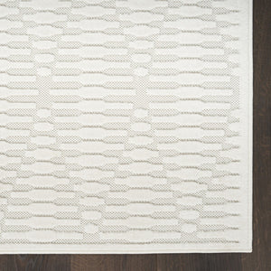 HomeRoots 8' Elegant Ivory Geometric Area Rug - Modern Design for High-Traffic Spaces, Easy Care & Style 8' X 10' 569764