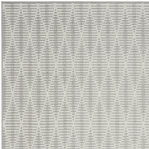 Homeroots 8' X 10' Gray Geometric Area Rug  Polypropylene 569767