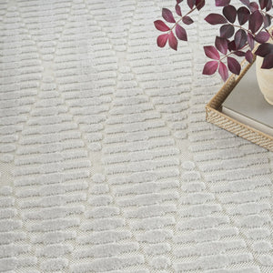 HomeRoots 8' Gray Geometric Area Rug - Modern Design for Sophisticated Spaces, Easy Care & Durability in Style 8' X 10' 569767