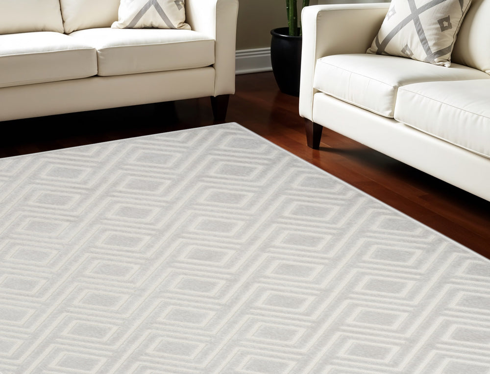 Homeroots 8' X 10' Gray Geometric Area Rug  Polypropylene 569769