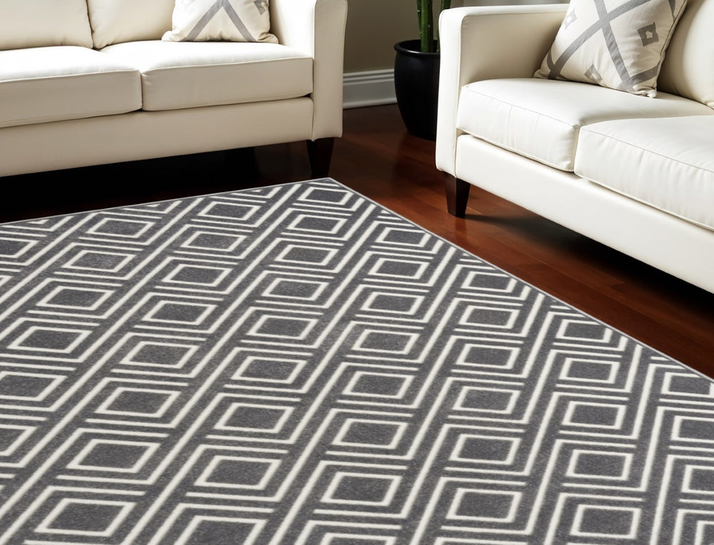 HomeRoots 9' Gray Geometric Area Rug - Contemporary Design for High-Traffic Spaces with Easy-Care Durability 9' X 12' 569789