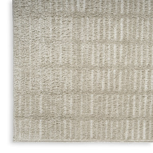 Homeroots 10' Ivory And Gray Geometric Runner Rug - Stylish, Durable, Stain-resistant For Hallways And More  Polyester 569814