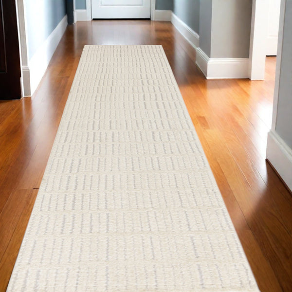 Homeroots 10' Ivory And Gray Geometric Runner Rug - Stylish, Durable, Stain-resistant For Hallways And More  Polyester 569817