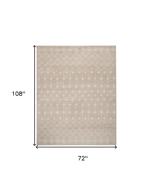 Homeroots 6' X 9' Beige Geometric Power Loom Area Rug  Polypropylene 569848