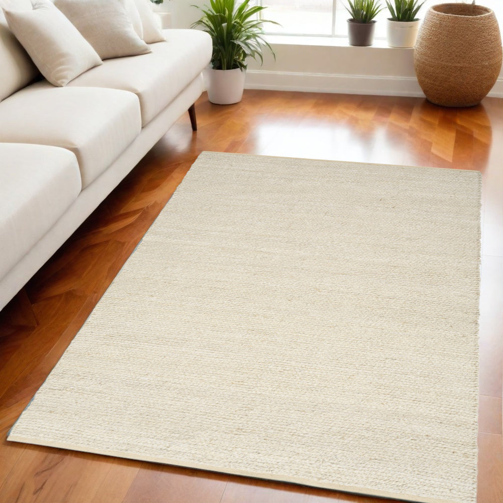 Homeroots 5' X 7' Ivory Jute Hand Woven Area Rug  Jute 569882