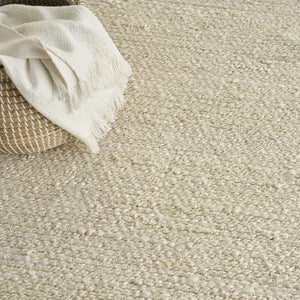 HomeRoots 4' Hand Woven Ivory Jute Area Rug - Timeless Texture for Entryways, Bedrooms, and Coastal Decor 8' X 10' 569888