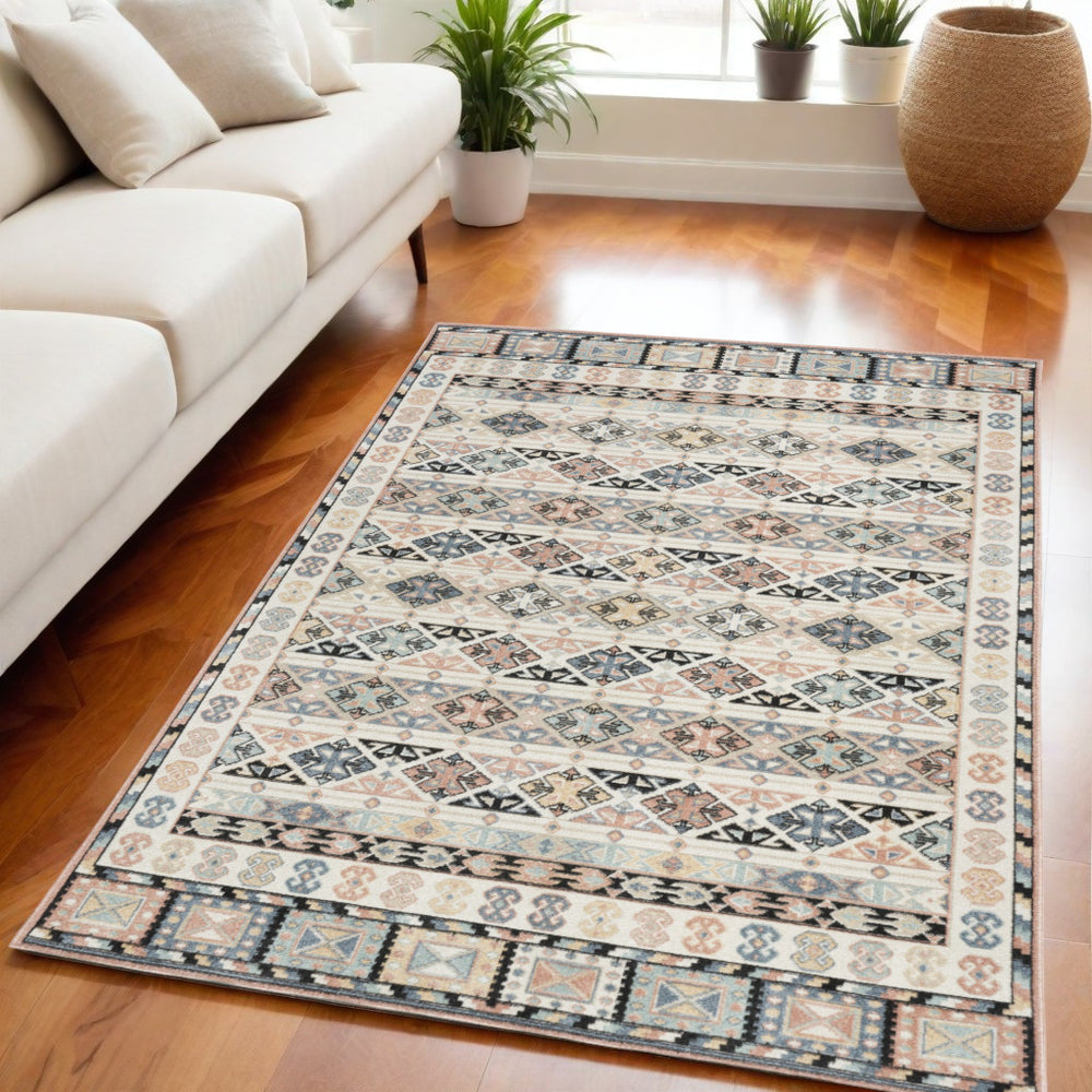 Homeroots 5' Geometric Ivory Tan & Black Flatweave Area Rug - Stain Resistant, Durable & Stylish For Any Room  Polyester 569903