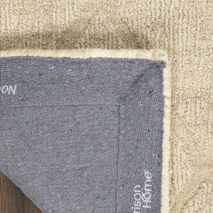 HomeRoots 4' Beige Geometric Wool Area Rug - Modern, Soft, Durable Design Perfect for Small Spaces and Entryways 4' X 6' 569918