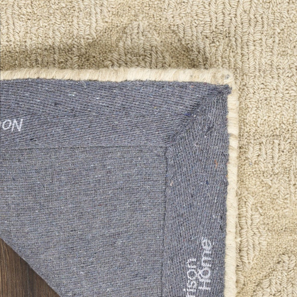 HomeRoots 4' Beige Geometric Wool Area Rug - Modern, Soft, Durable Design Perfect for Small Spaces and Entryways 4' X 6' 569918