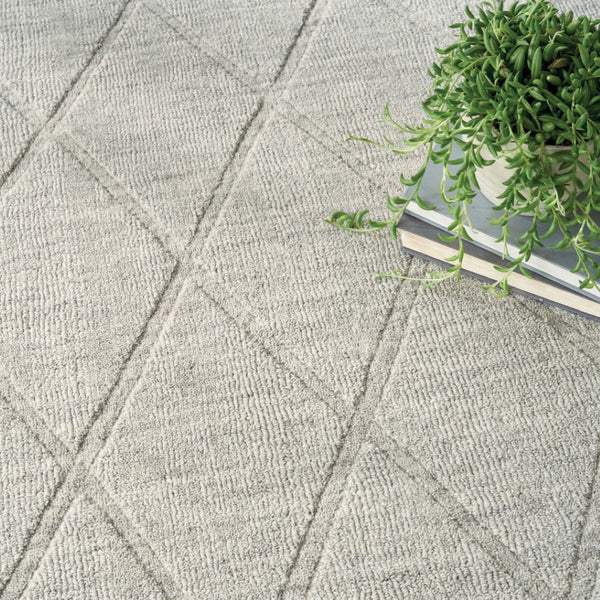 HomeRoots 4' Gray Wool Geometric Area Rug - Cozy, Modern Design for Small Spaces, Perfect for Entryways & More 4' X 6' 569920