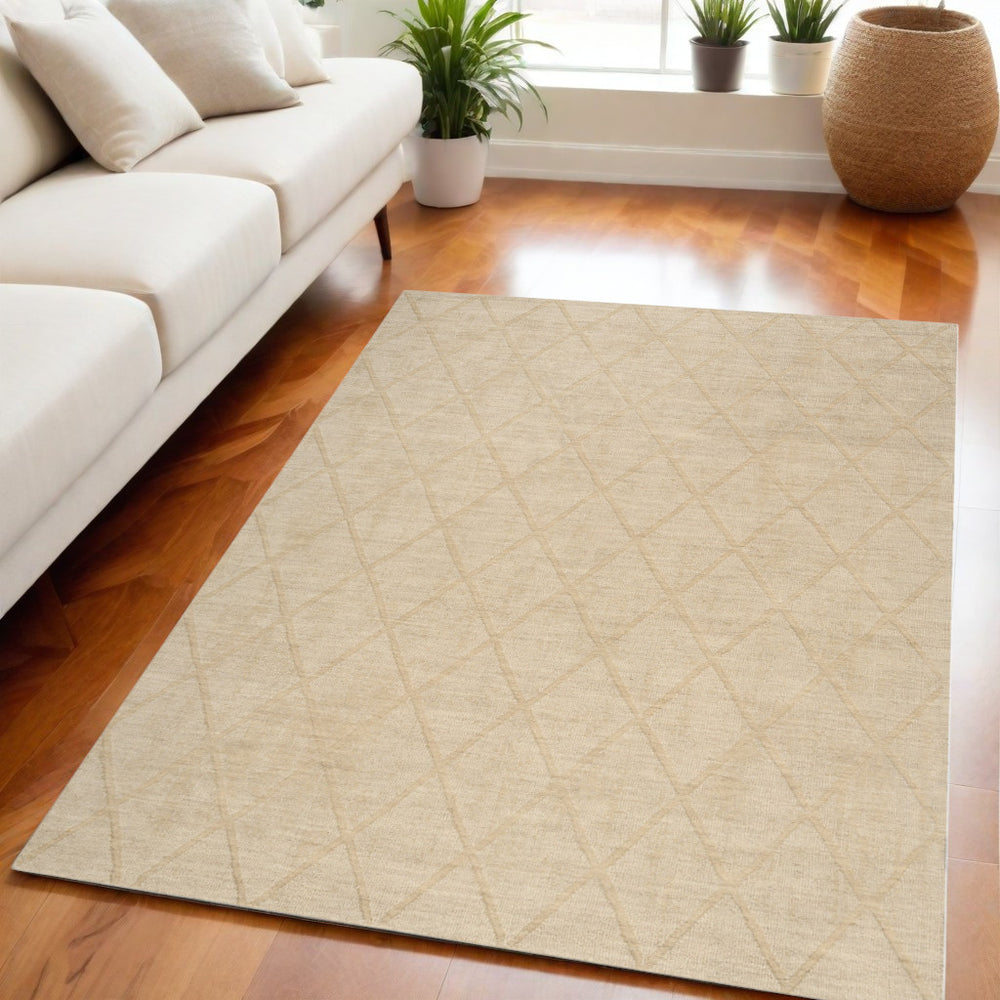 Homeroots 5' X 7' Beige Wool Geometric Area Rug  Wool 569923